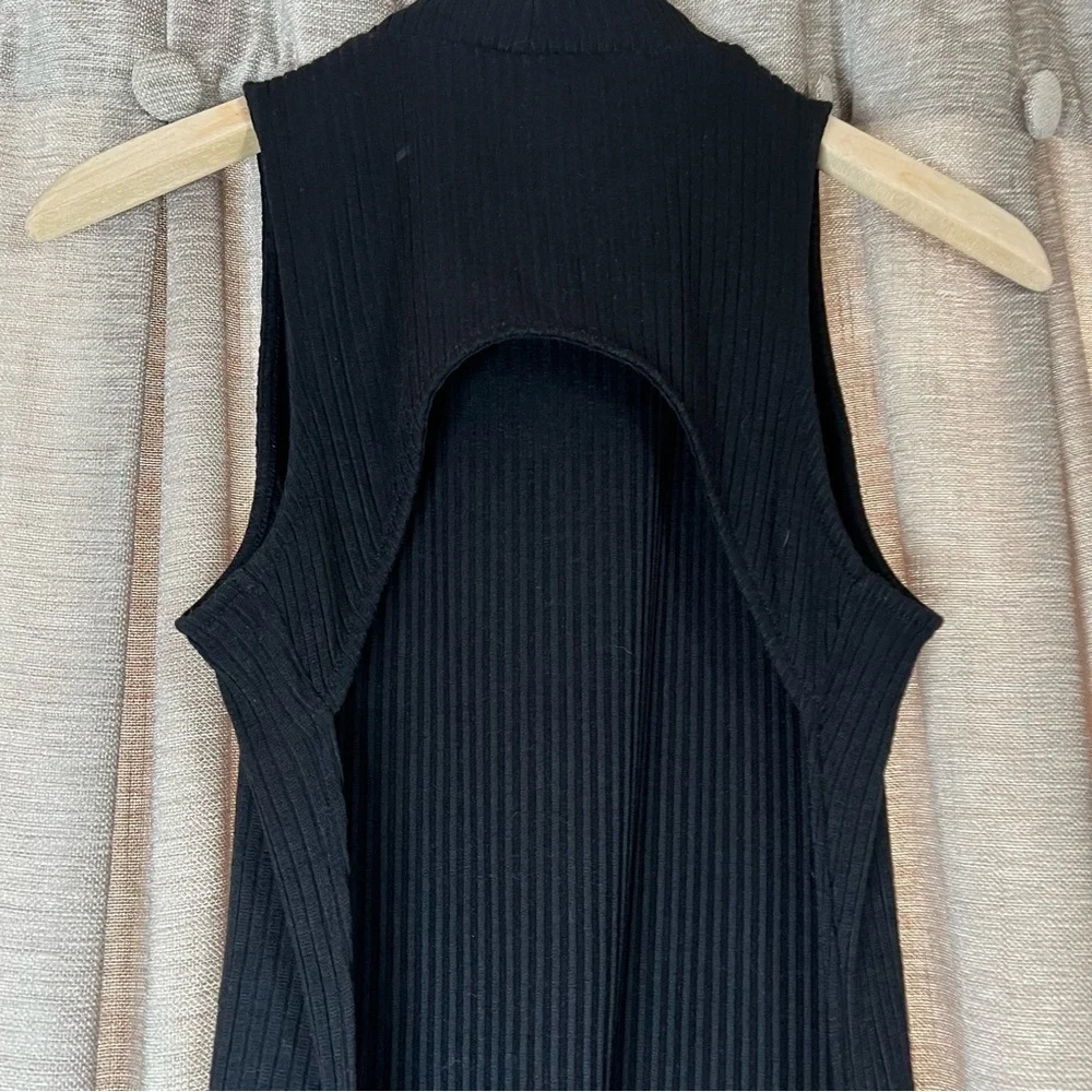GUESS Black Verena Sleeveless Mock Neck Ribbed Backless Bodysuit Size Large